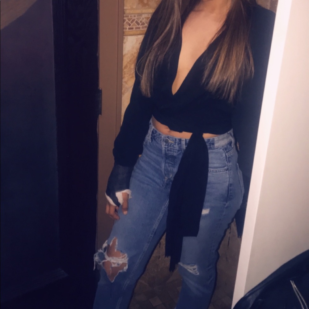 💙 “Little White Lies” Black Top